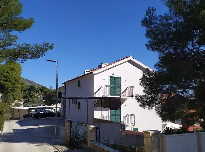 Lino * 伊万多拉克